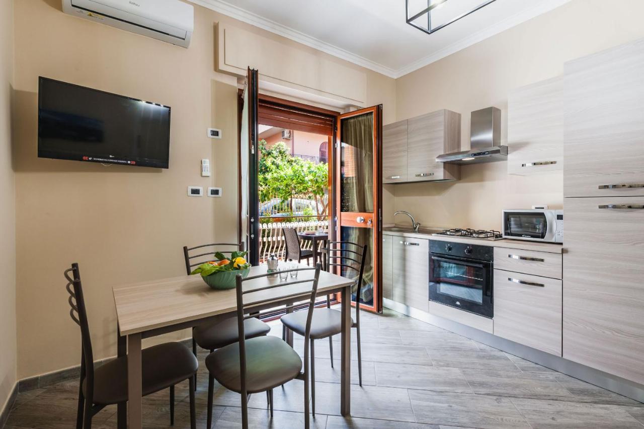 Lemon Tree Apartments By Wonderful Italy Giardini Naxos Luaran gambar